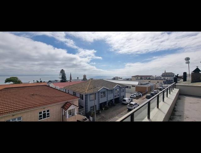 4 BEDROOM HOUSE FOR SALE IN MOSSEL BAY CENTRAL